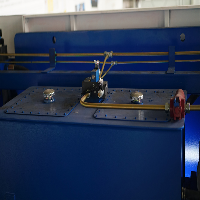 Cnc Hidraŭlika Bending Machine Press Bremso Maŝino Prezo